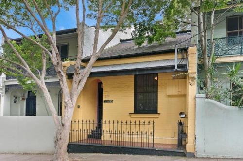 Parkview, Newtown, Sydney in Camperdown