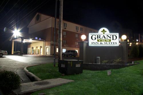 Grand View Inn and Suites - Tap to explore photos