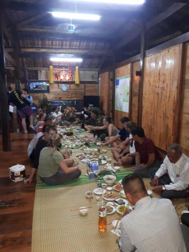 Linh Homestay and motorbikes rent - 식음료(F&B)