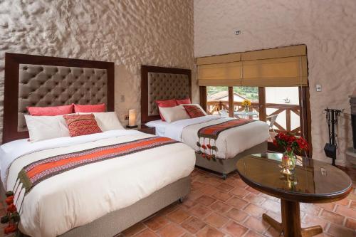 2 double beds