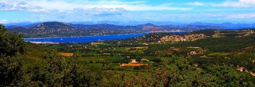Villa with Magic view of Bay of Saint Tropez Villa with Magic view of Bay of Saint Tropez