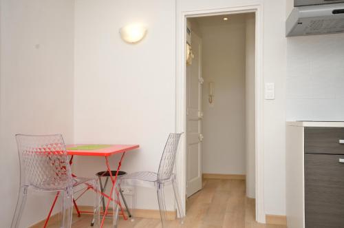 One bedroom apartment Palais des festivals - Tap to explore photos