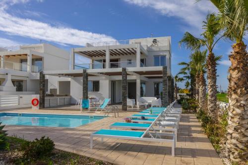 Faros BeachFront Villa - image 7