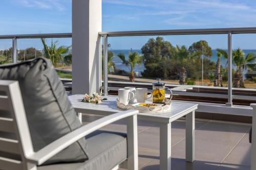 Faros BeachFront Villa - image 14