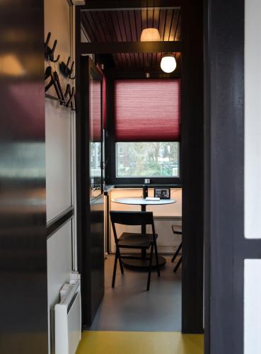 SWEETS - Theophile de Bockbrug, Amsterdam (photo 10)