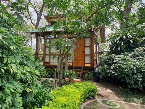 LoerieRoep Estate - Mountainview Selfcatering Accommodation Nelspruit