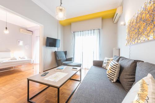 Athens Boutique Apartment by Cloudkeys - image 3