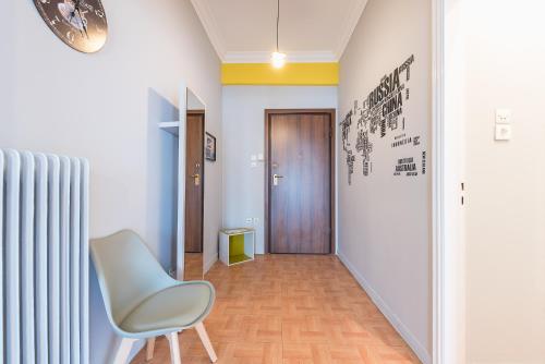 One-Bedroom Apartment image 10