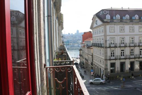 Santo da Casa / Sc apartments Porto 