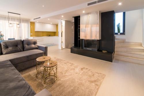 Luxury Villa Viktorija - image 8