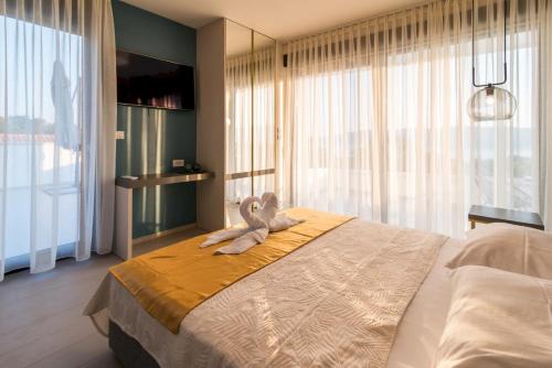 Luxury Villa Viktorija - image 5