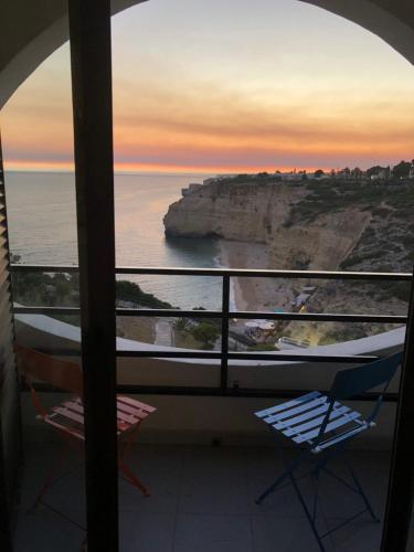 ColinaSol Vale Centeanes Appartement vue mer in อัลฟานซีนา