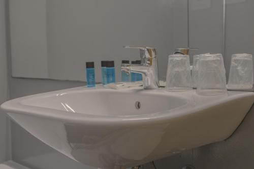 Spot Apartments - image 5