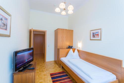 Budget Single Room