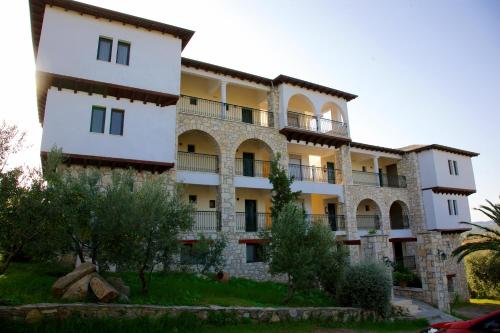 Geranion Village - image 8