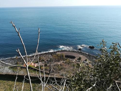 B&B la spiaggetta di Stazzo - image 3