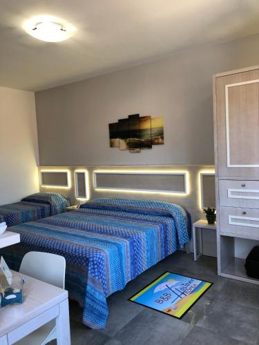 Comfort Triple Room image 3