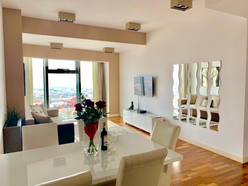30th+ Floor Apartments in Sky Tower, Wrocław (zdjęcie 9)