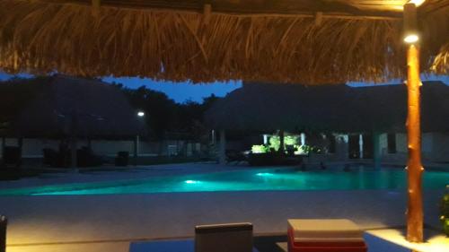 Peldbaseins, Coronado Beach Paradise in Nueva Gorgona