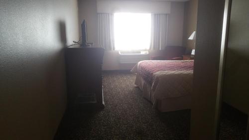 Canby Inn and Suites