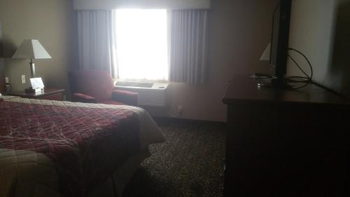 Canby Inn and Suites