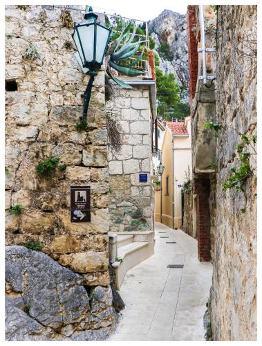  Apartments Mirabella in Omiš