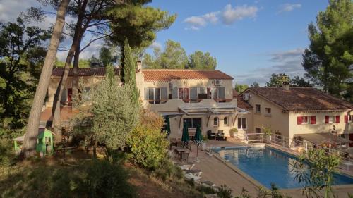 Hôtel | Le Mas des Ecureuils ***