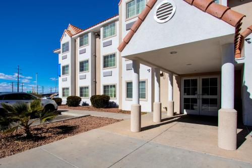 ทัศนียภาพภายนอกโรงแรม, Motel 6 El Paso, TX - Southeast in สนามบิน เอลปาโซ
