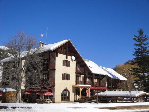 Le Guilazur - Hotel - Château-Ville-Vieille