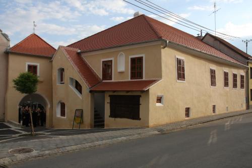 Hotel Eisenhuthaus - image 10