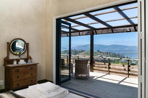 Pandangan, Narnia Guest House in Kanonkop