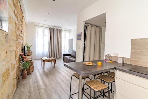 Chambre et appartements entre le Pont d Avignon et le Palais des Papes - AC clim parking 3