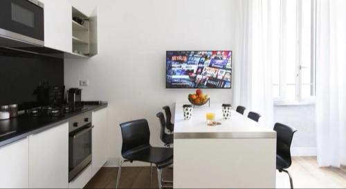 App Leoncino Design Apartment in Rome - image 6