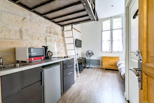 Studios entre le Pont d' Avignon et le Palais des Papes - image 12