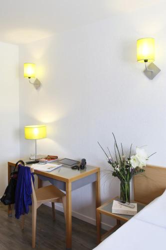 Aparthotel Adagio Access Marseille Prado Périer - image 4