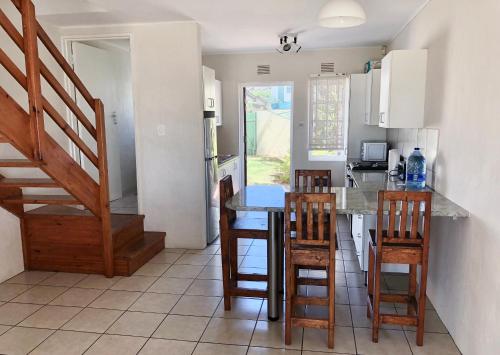 26 Settler Sands Beachfront Accommodation Sea View