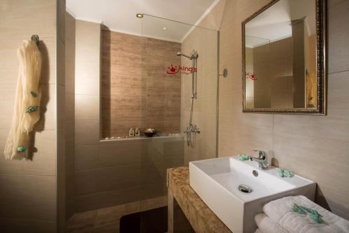 Sarpidon Apartments - image 3