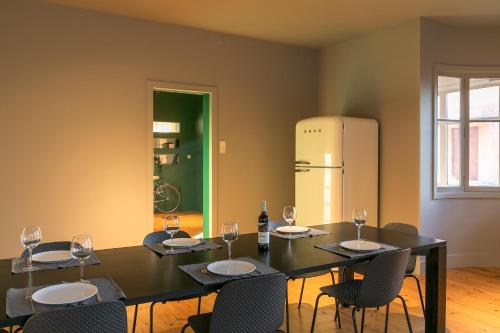 Kitchen, Slowly Garden House in Aldobar