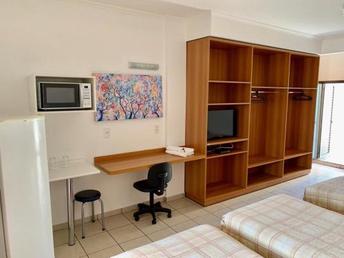4 twin beds