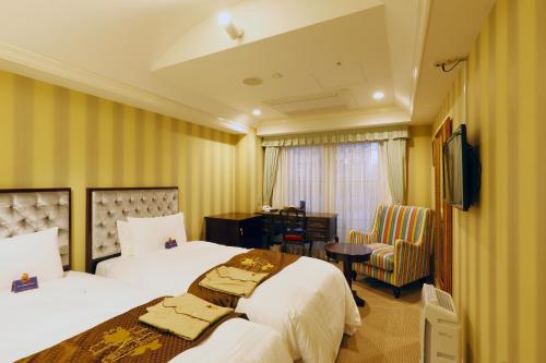 room detail thumbnail 1