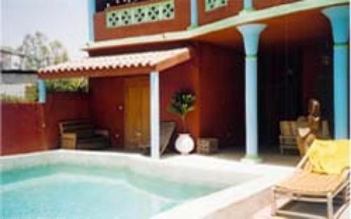 בריכת שחיה, A Keurmaya in Mbour