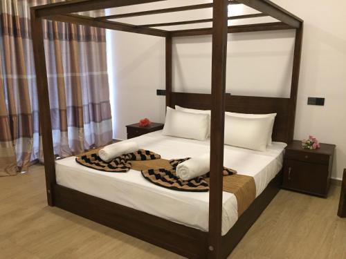 Deluxe Double Room image 10