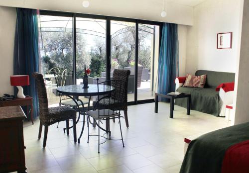 Maison d'Hôtes Bleu Azur - image 14