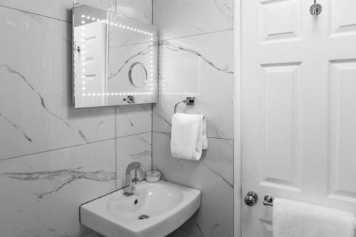 Limestone Hotel - image 14