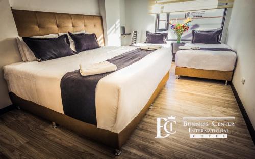 4 twin beds