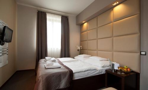 Double or twin room, deluxe
