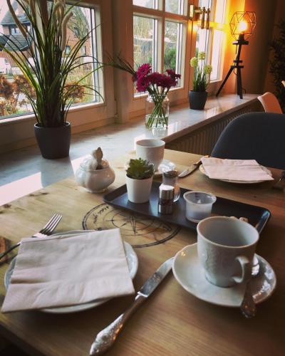 Ēdiens un dzērieni, Hotel garni Seeluft Büsum (Hotel garni Seeluft Busum) in Busuma