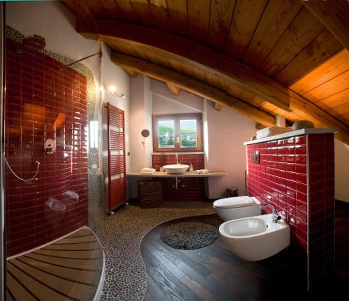 Casa Svizzera Agriturismo – Barolo, NY