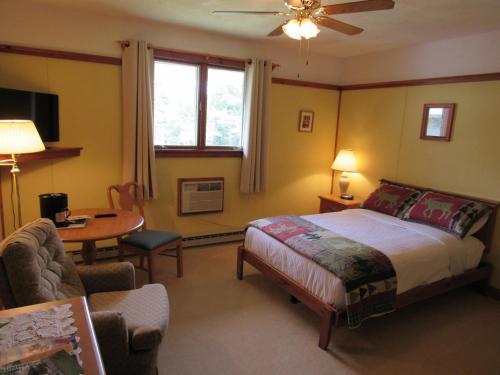 Carlson's Lodge Carroll (NH)