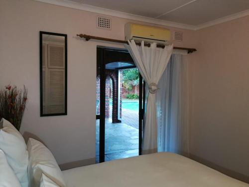 Emangunini Guest house